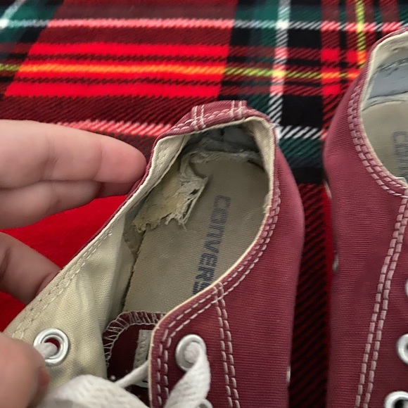 Converse - Picture 2 of 5